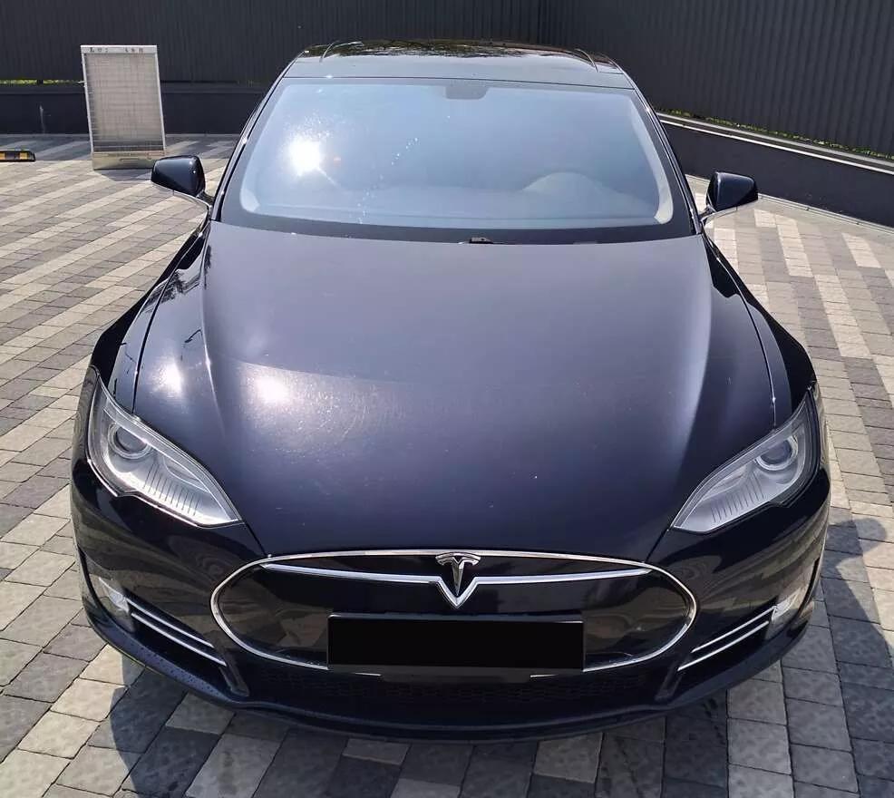 Tesla Model S  60 kWh 201301