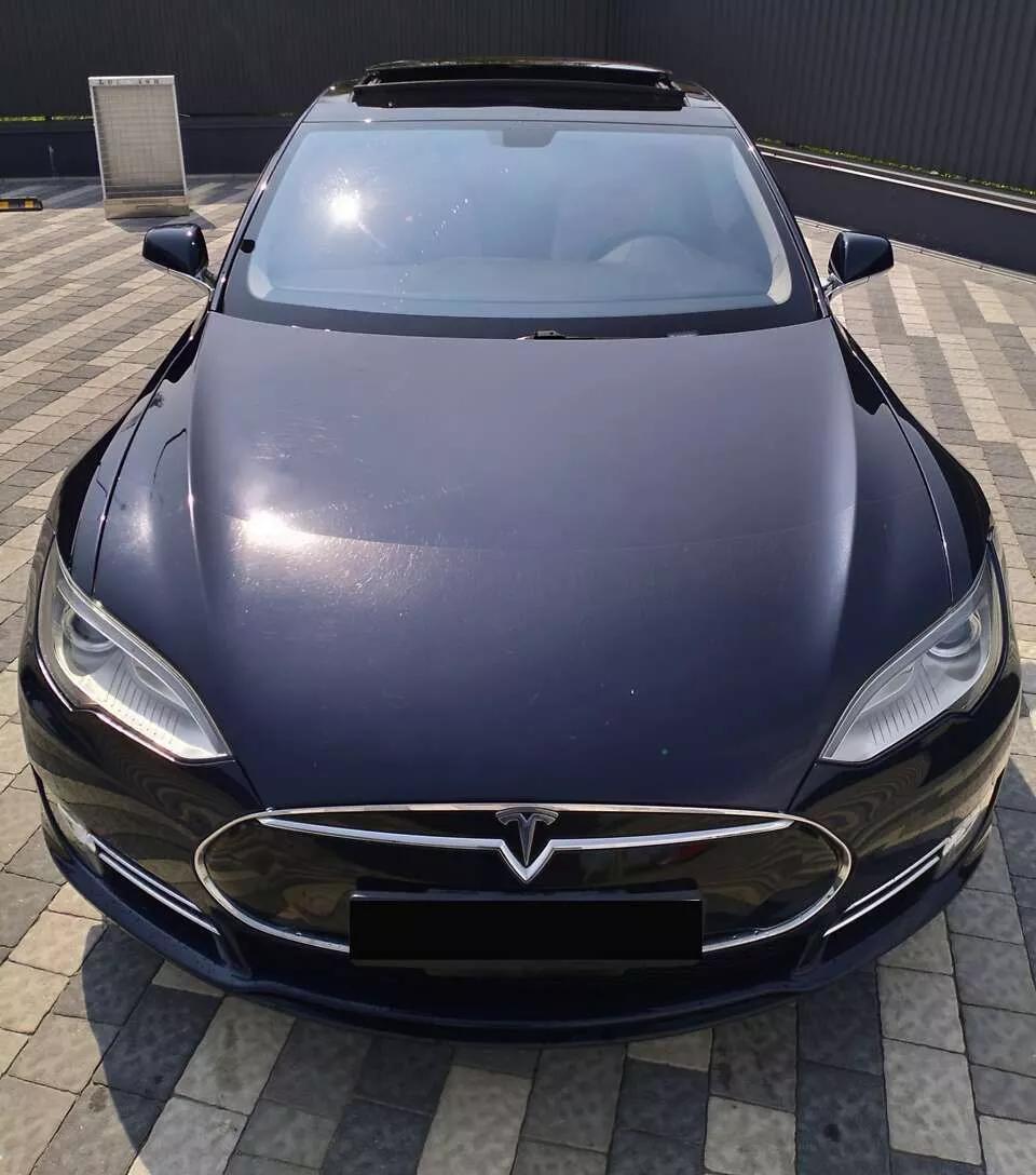 Tesla Model S  60 kWh 201311