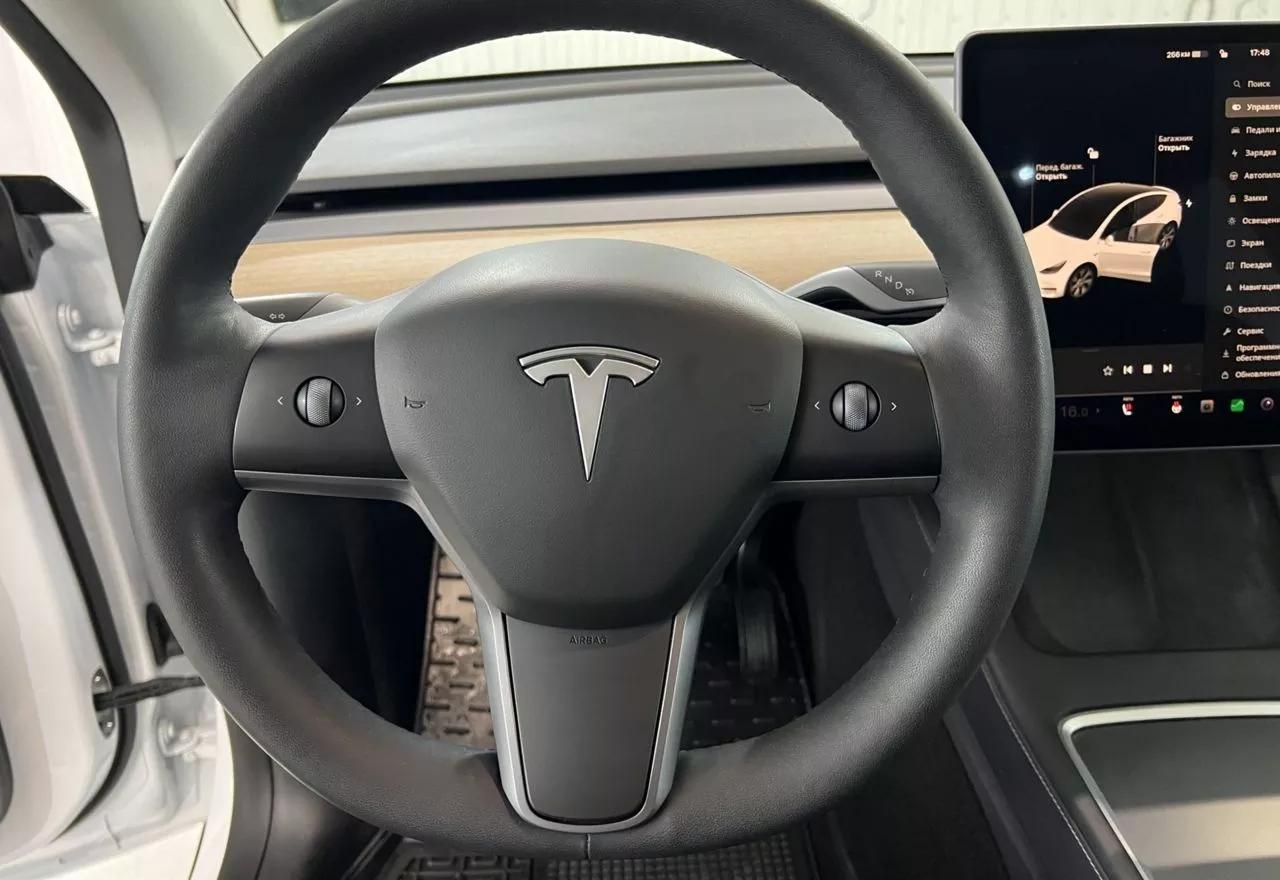 Tesla Model Y  80.5 kWh 2021261