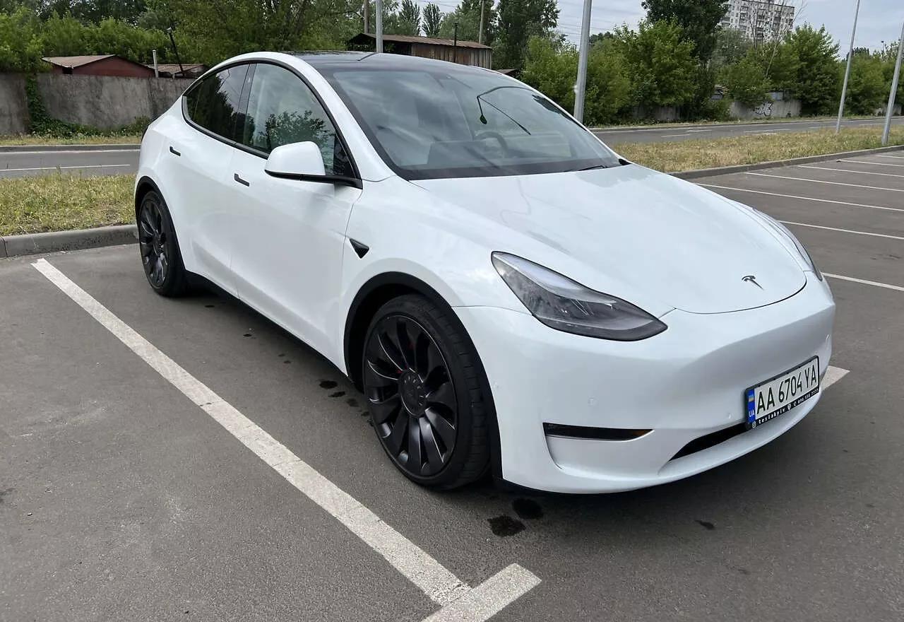 Tesla Model Y  75 kWh 2020thumbnail01