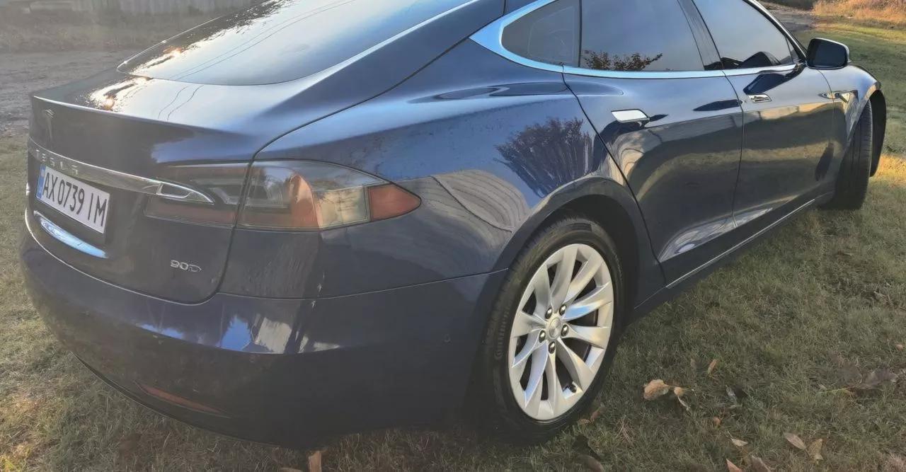 Tesla Model S  90 kWh 201641