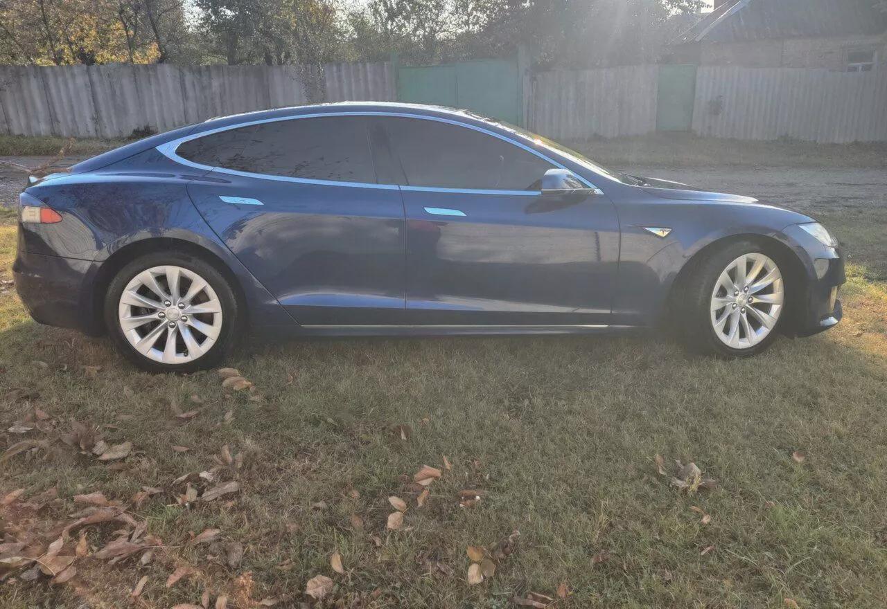 Tesla Model S  90 kWh 201651