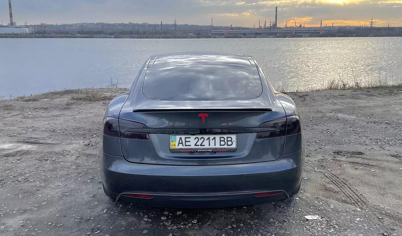 Tesla Model S  90 kWh 201441