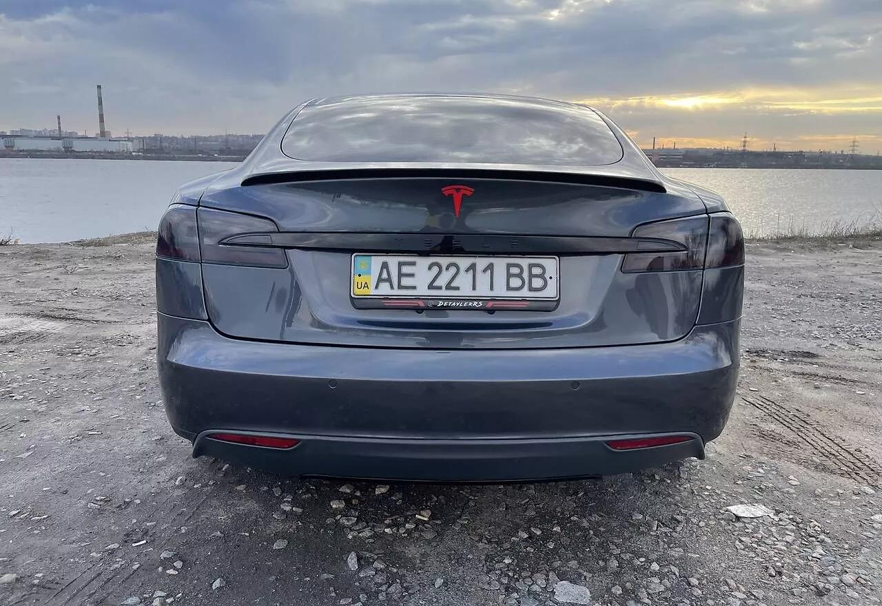 Tesla Model S  90 kWh 201491