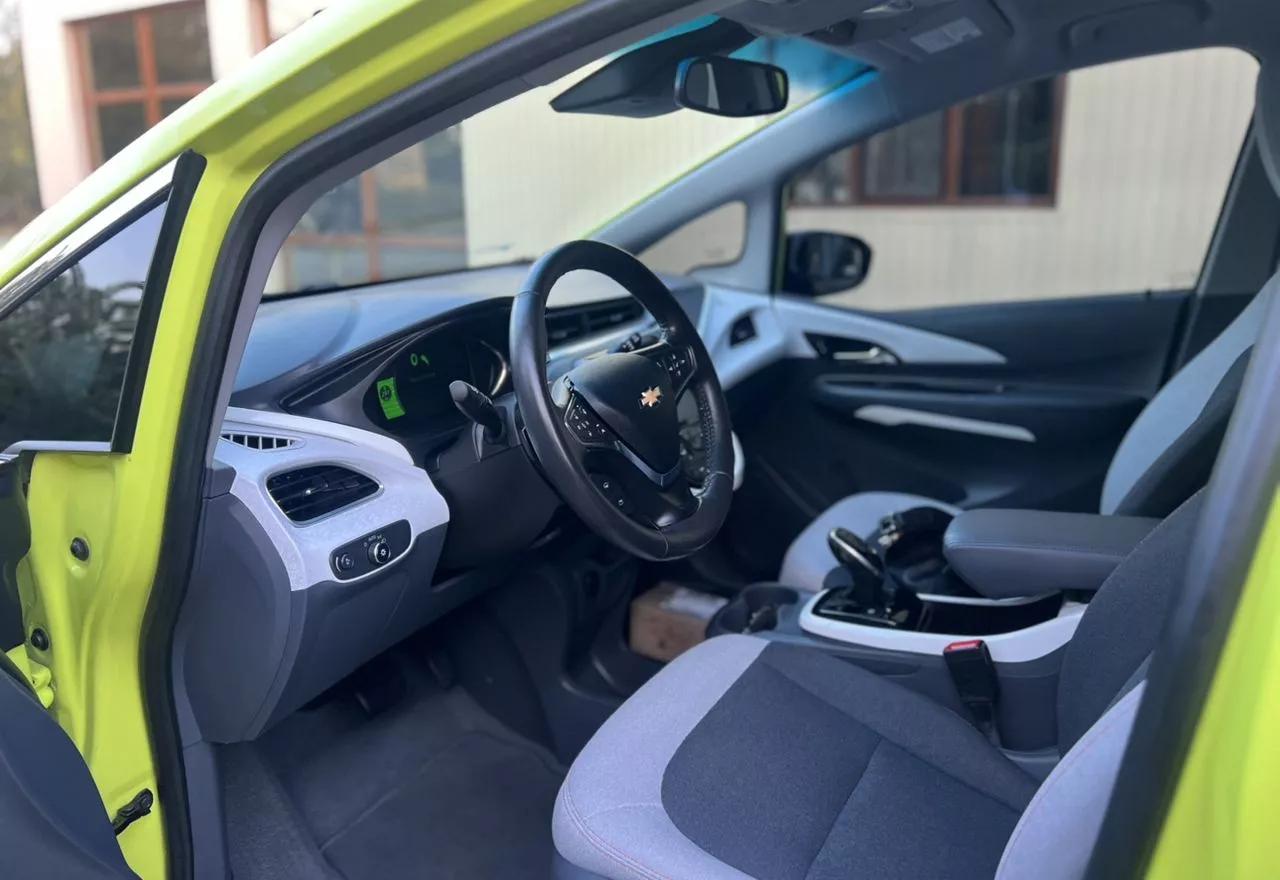 Chevrolet Bolt EV  64 kWh 2019thumbnail241