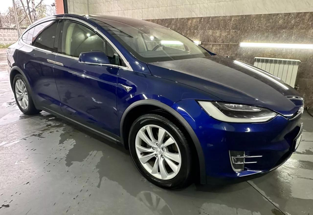 Tesla Model X  90 kWh 201701