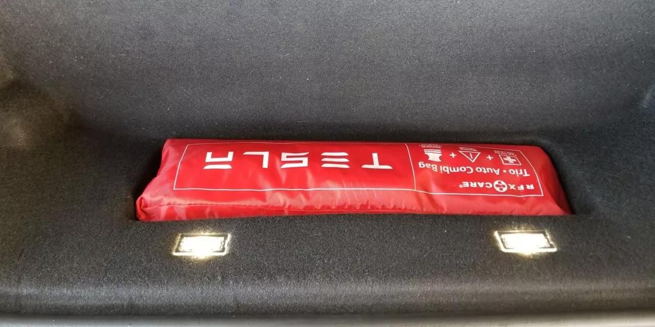 Tesla Model X  90 kWh 2016251