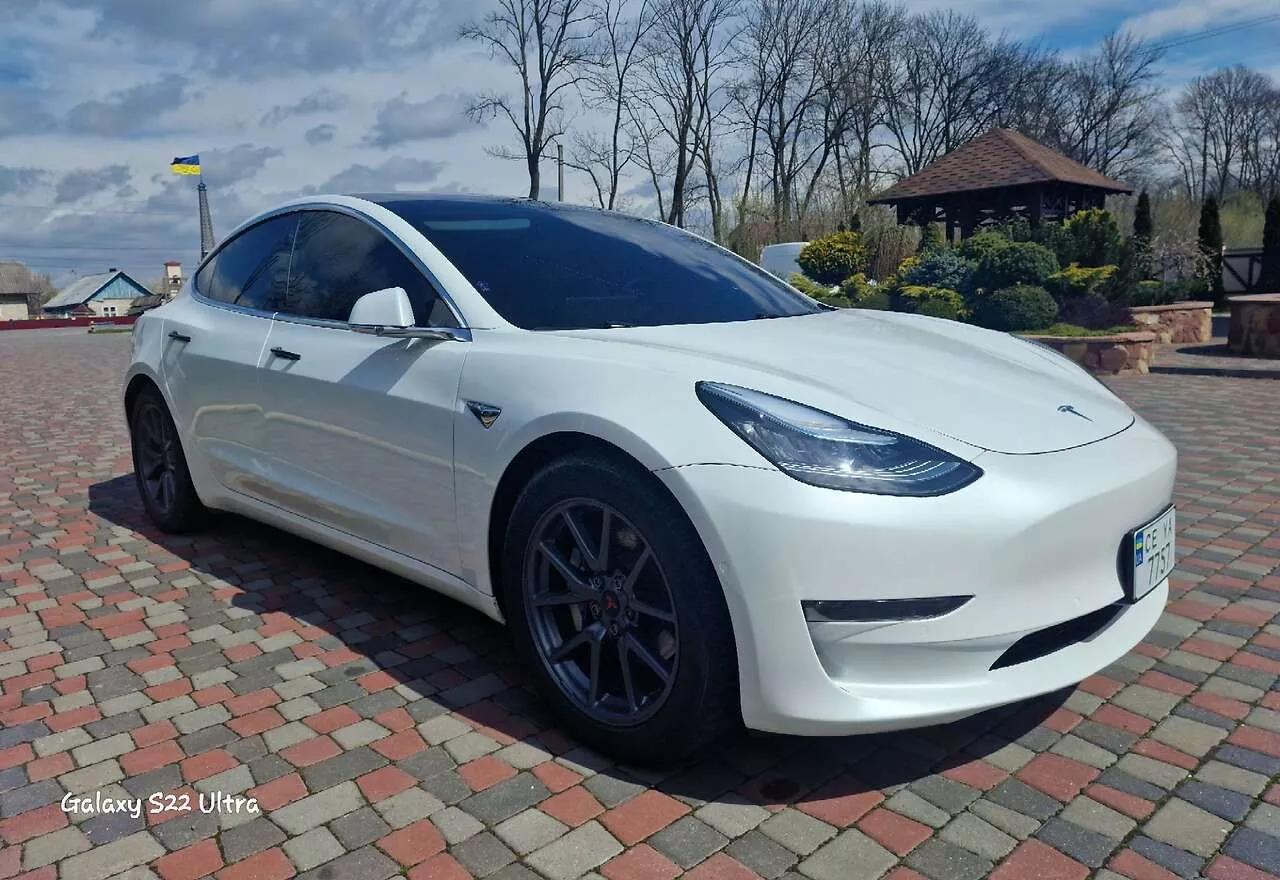 Tesla Model 3  75 kWh 2019131