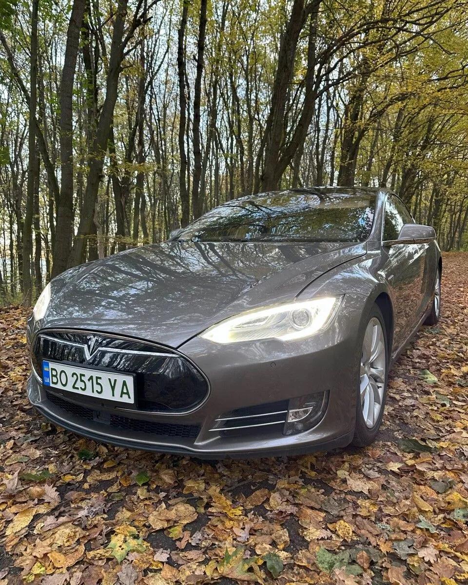 Tesla Model S  85 kWh 201541