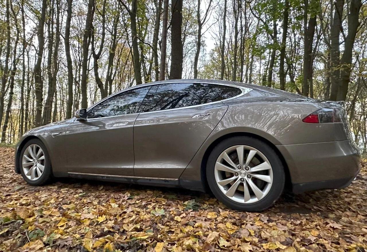 Tesla Model S  85 kWh 2015thumbnail121