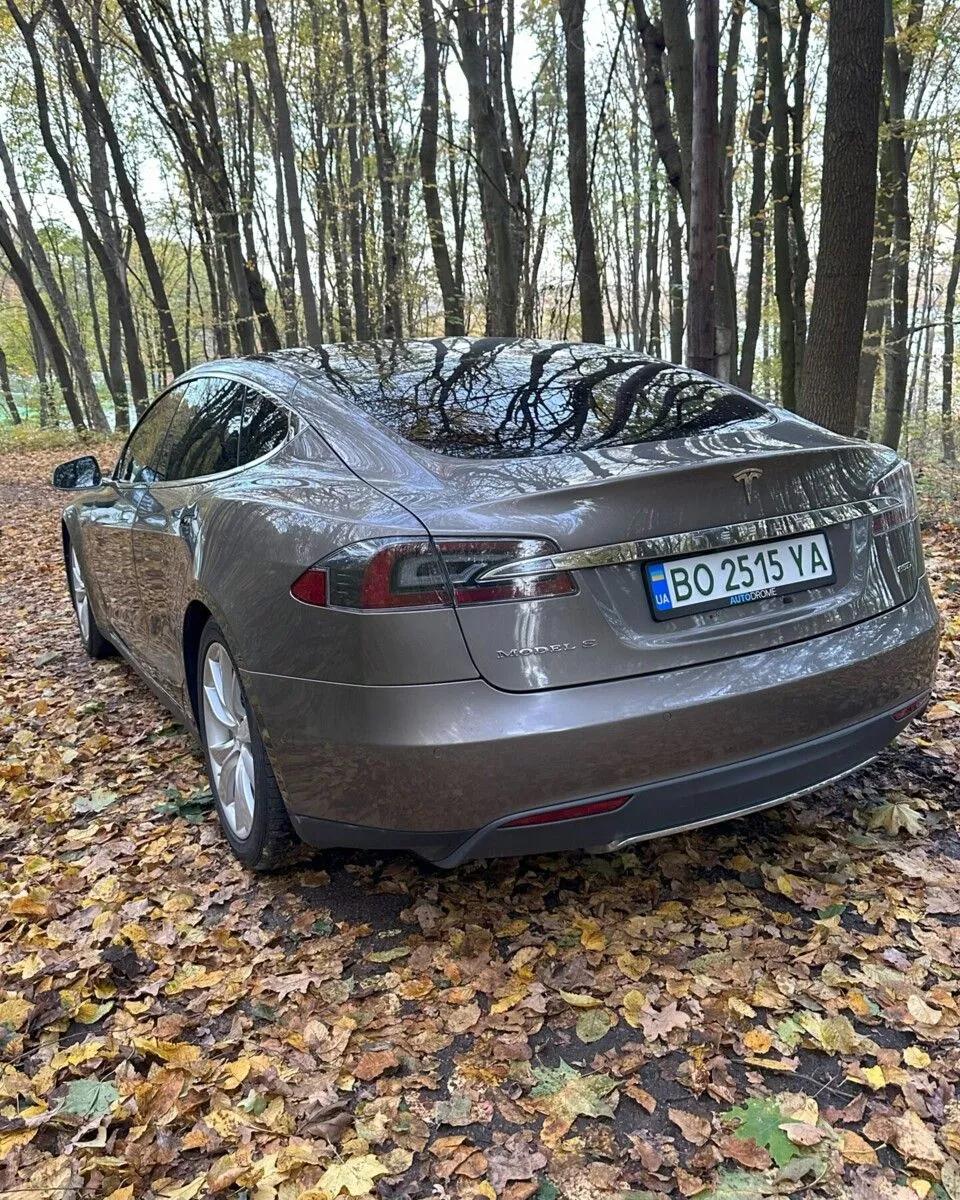 Tesla Model S  85 kWh 2015thumbnail151