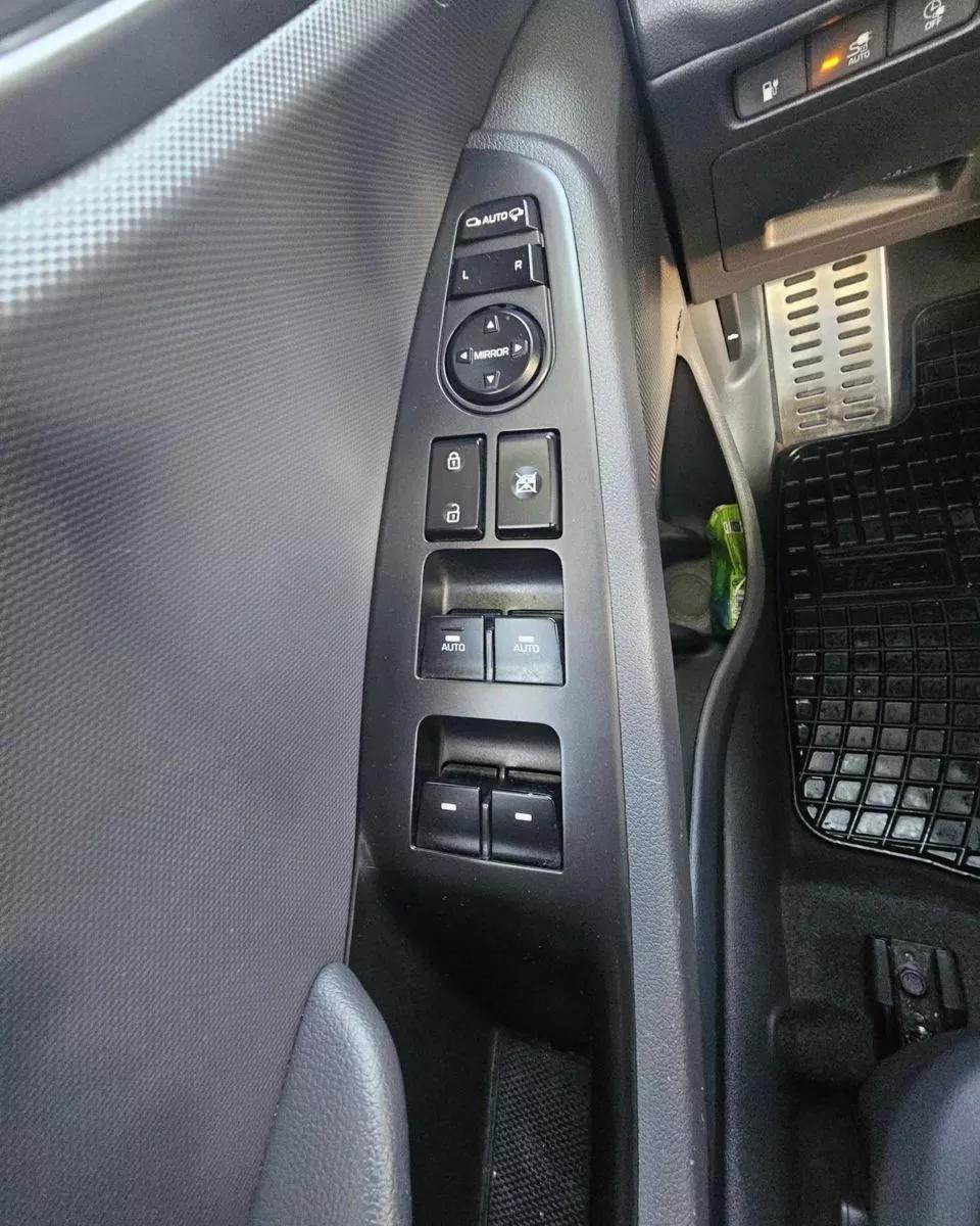 Hyundai Ioniq  28 kWh 2018121