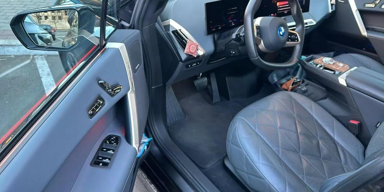 BMW iX  76.6 kWh 202251