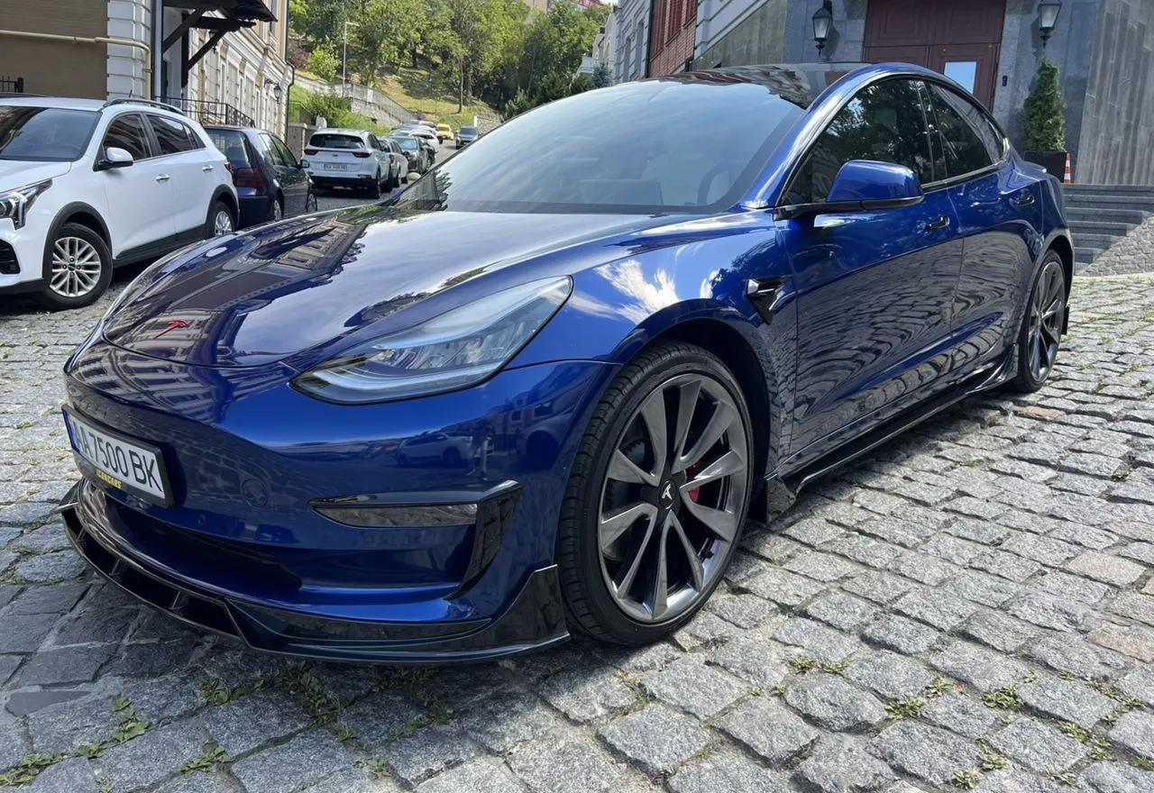 Tesla Model 3  80.5 kWh 2020131