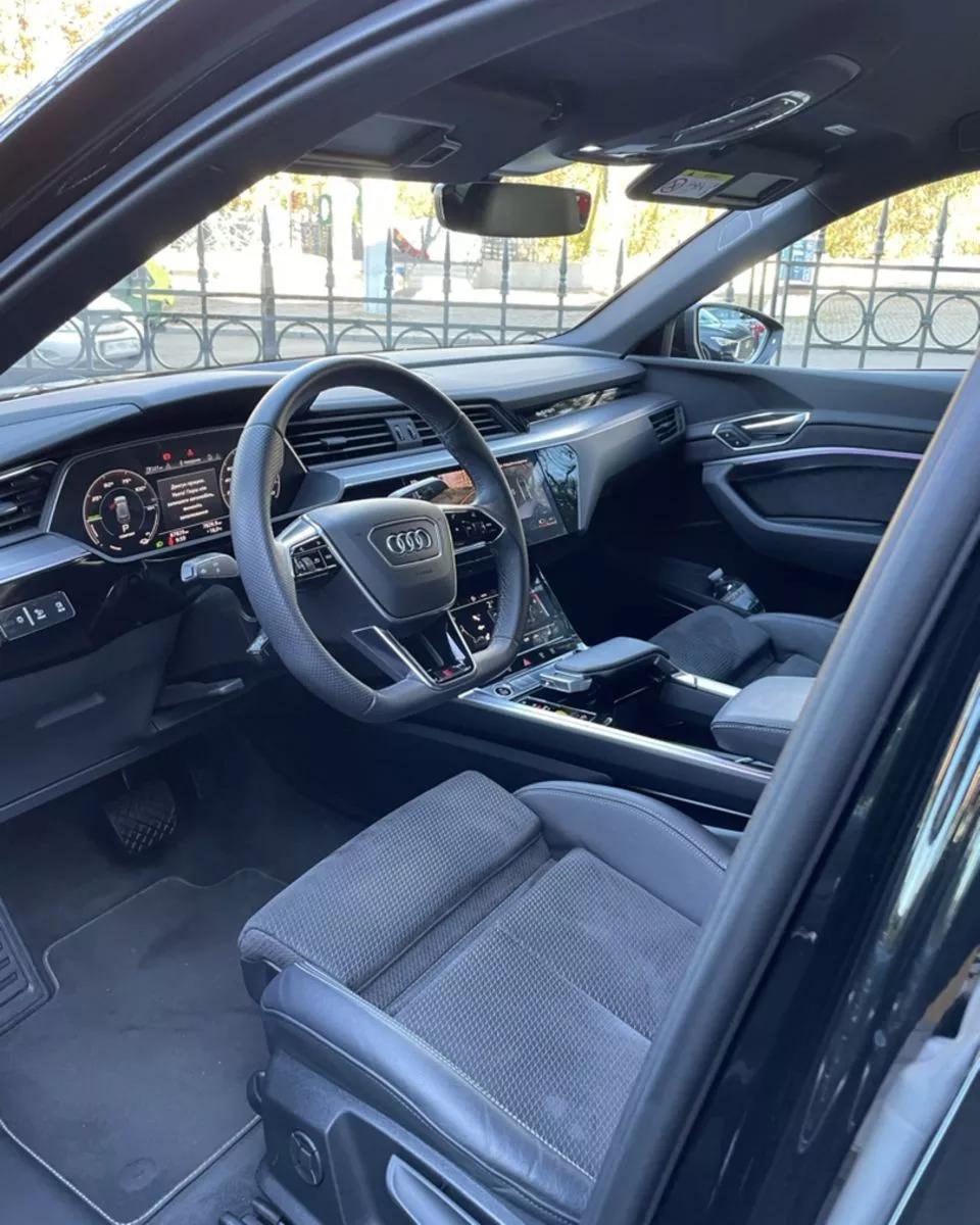 Audi E-tron  202121
