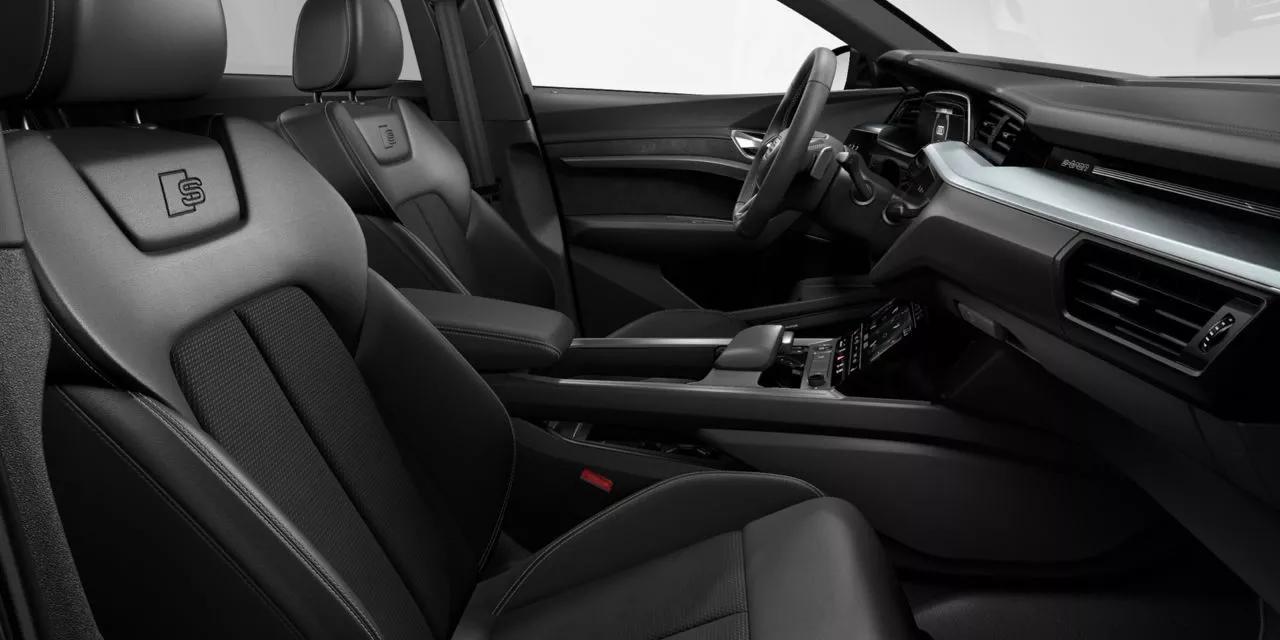 Audi E-tron  2021151