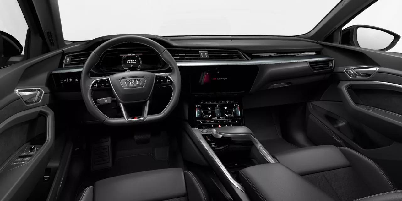 Audi E-tron  2021thumbnail161