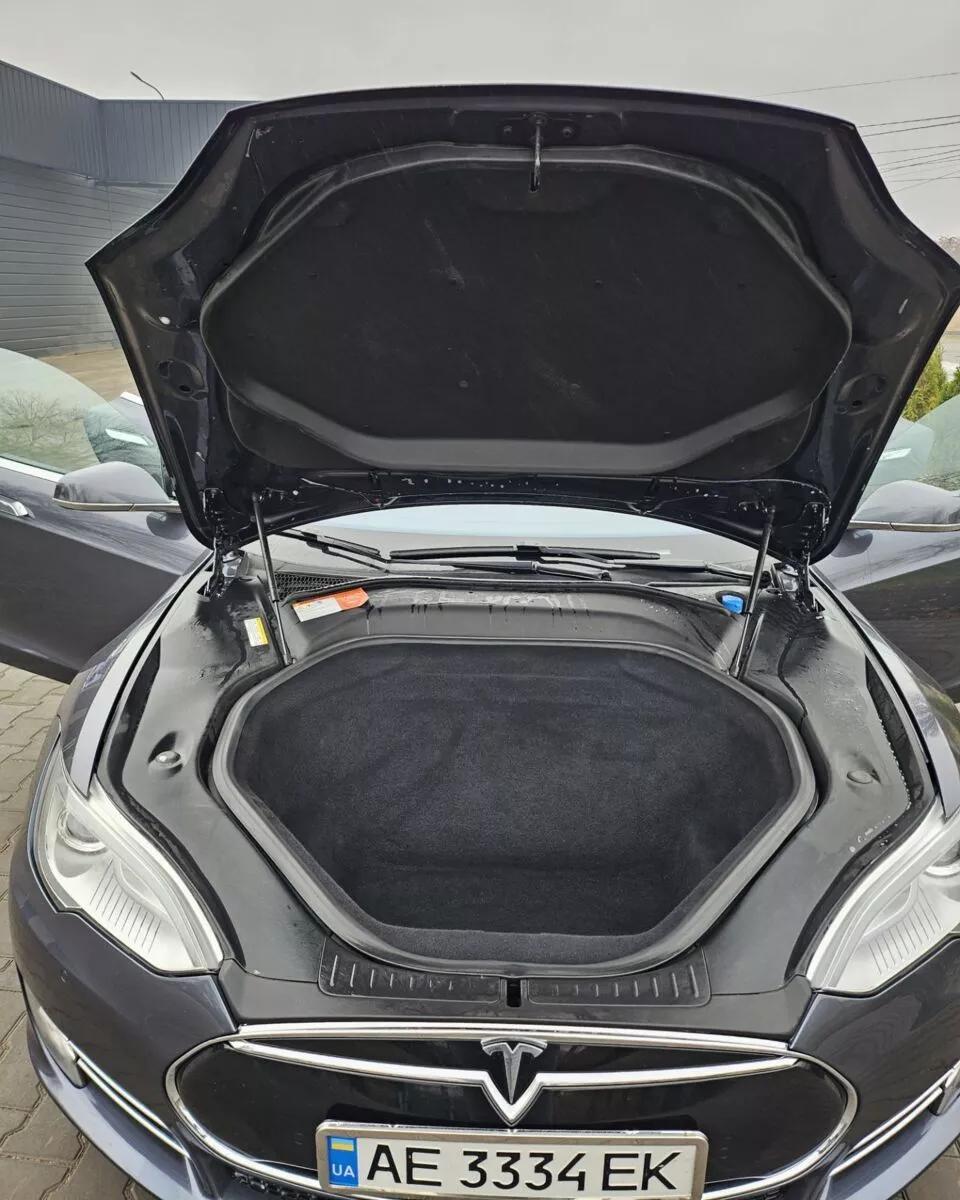 Tesla Model S  90 kWh 201661
