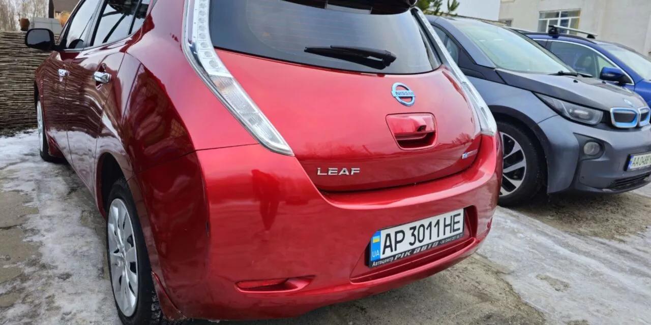 Nissan Leaf  24 kWh 2015thumbnail251