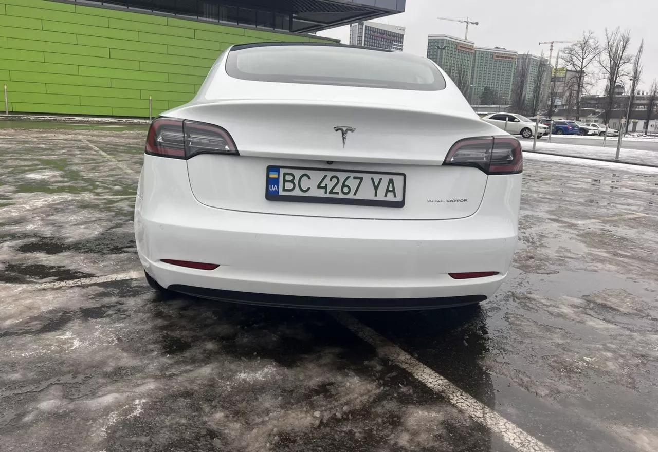 Tesla Model 3  2019161