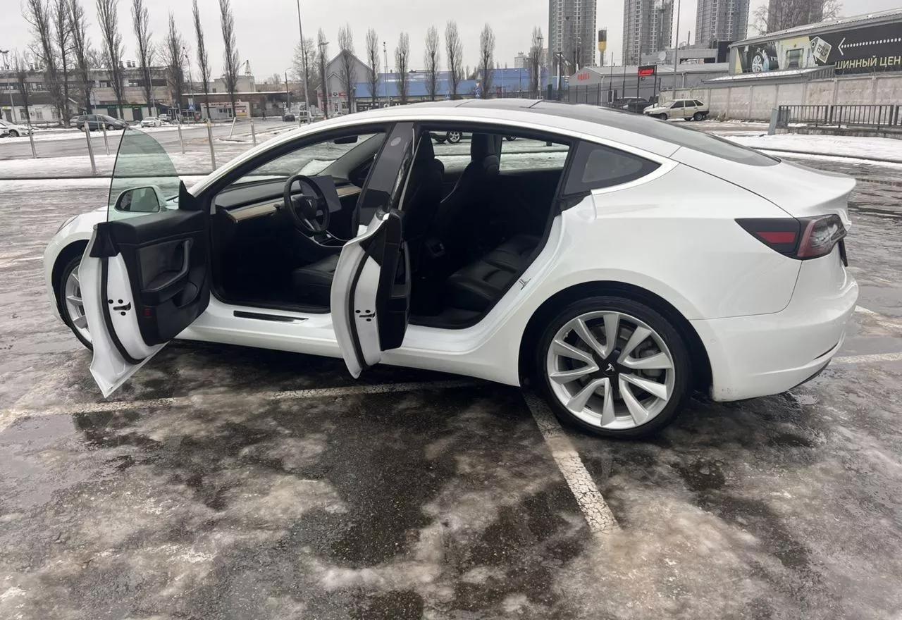 Tesla Model 3  201951