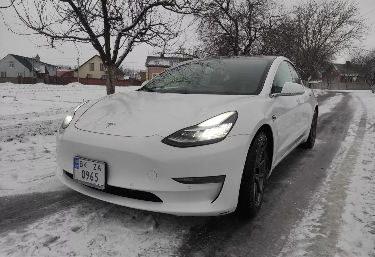 Tesla Model 3  201901