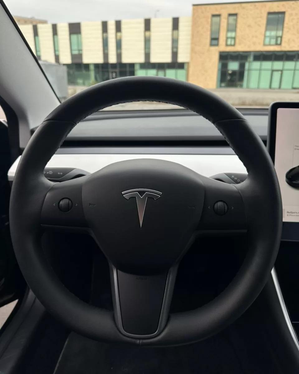 Tesla Model 3  80.5 kWh 2020201