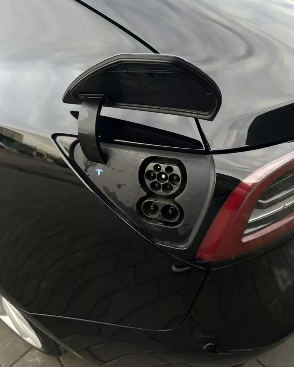Tesla Model 3  80.5 kWh 2020261