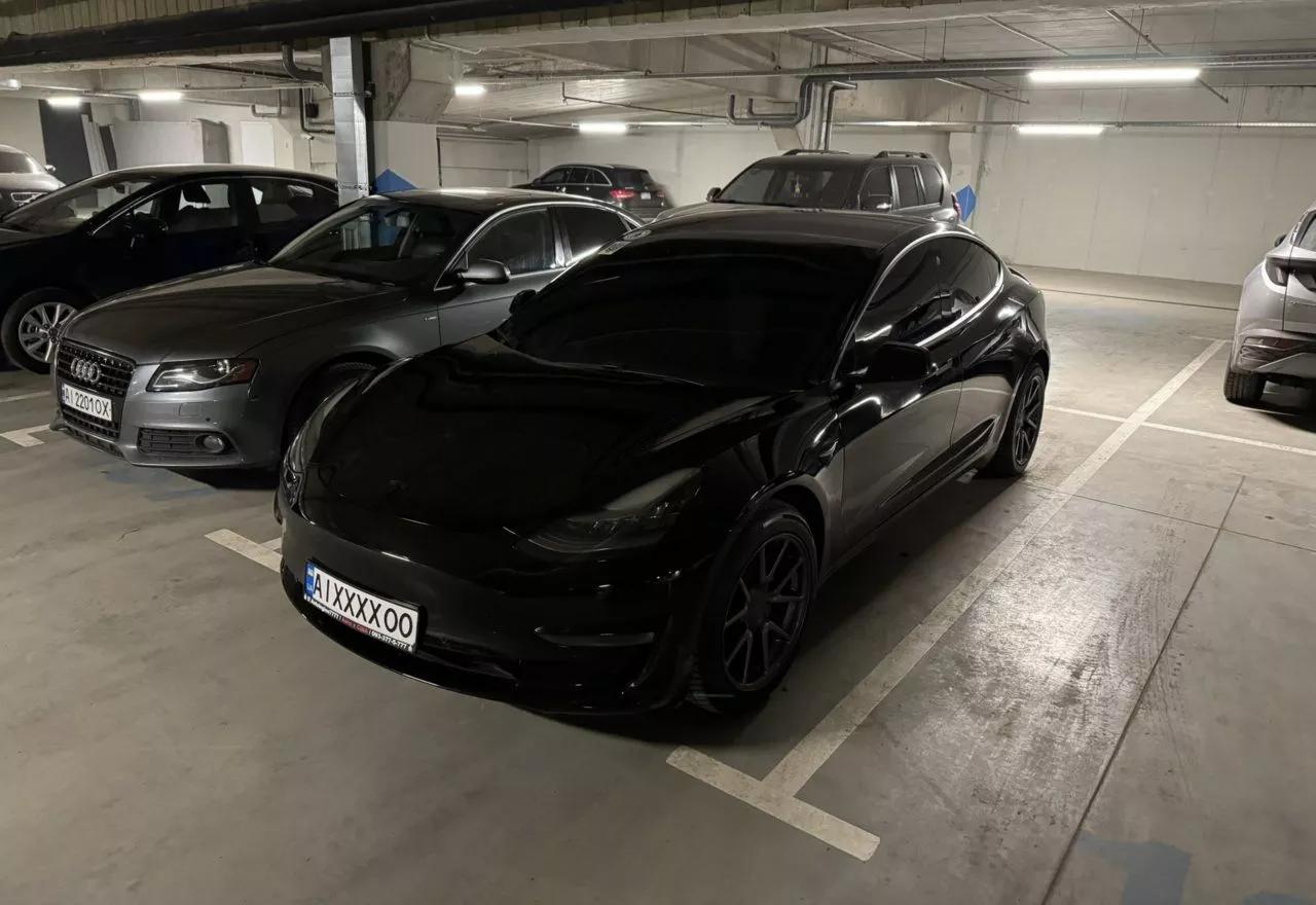 Tesla Model 3  68.3 kWh 201831