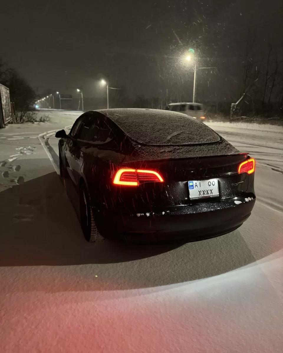 Tesla Model 3  68.3 kWh 2018thumbnail91