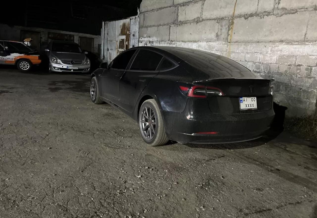 Tesla Model 3  68.3 kWh 2018thumbnail181