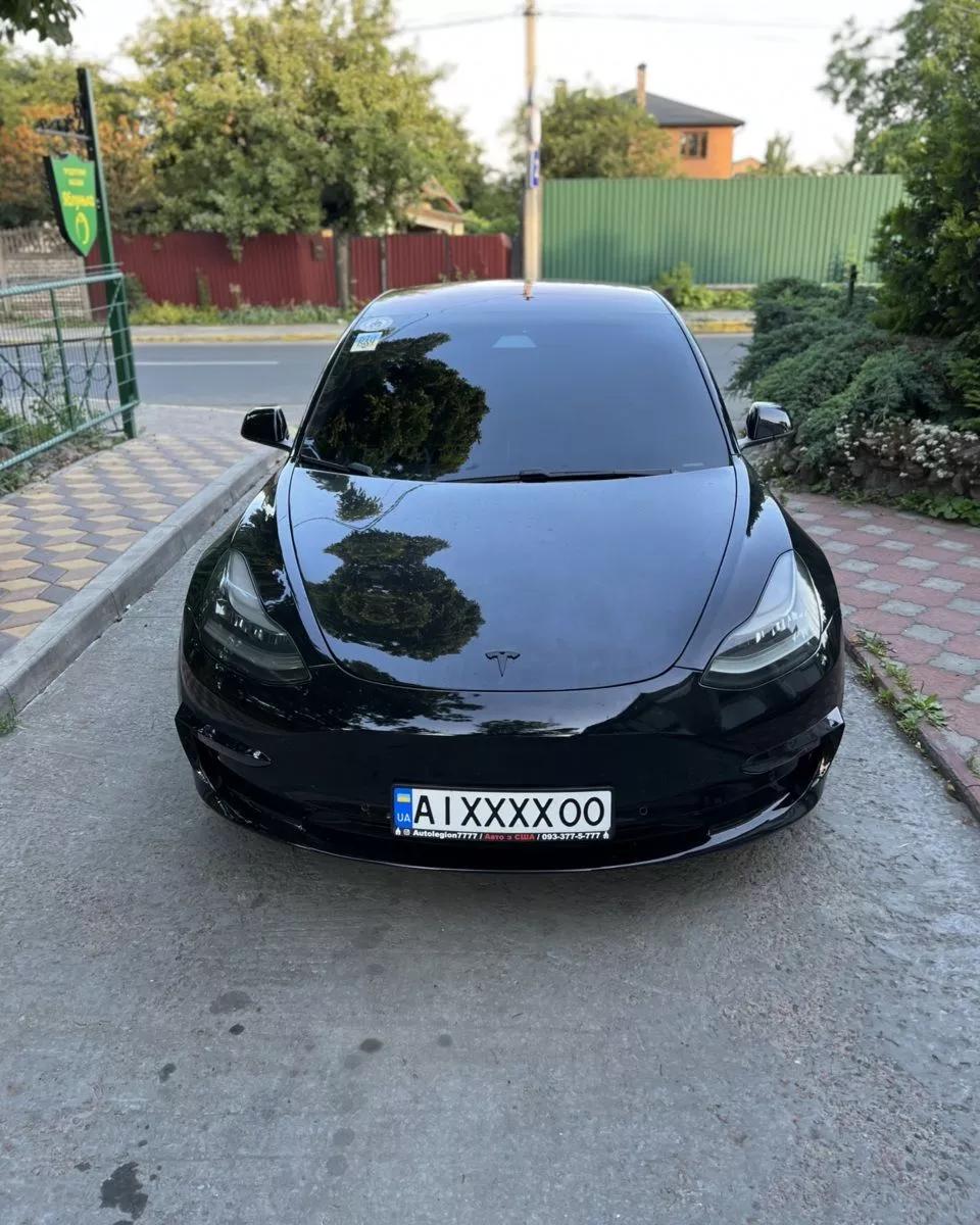 Tesla Model 3  68.3 kWh 2018thumbnail191