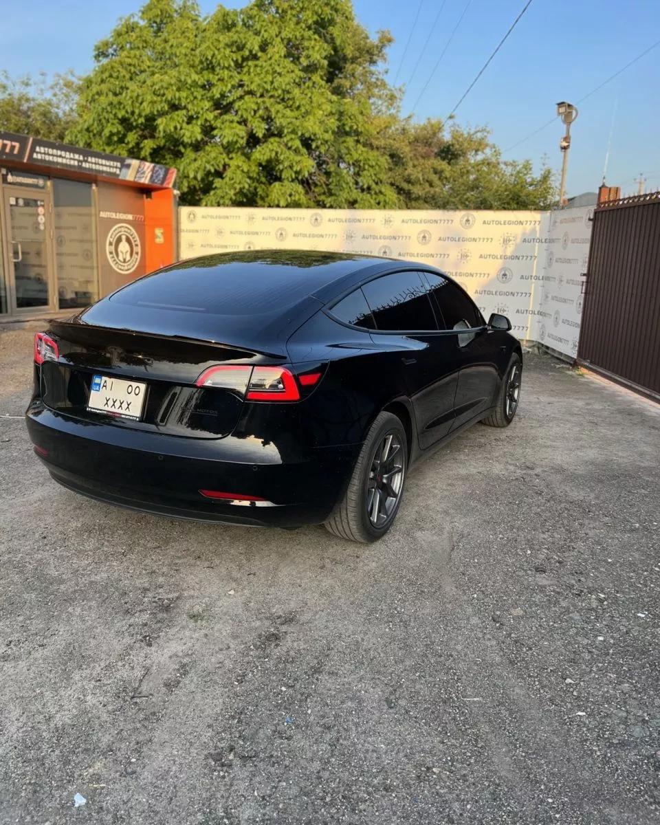 Tesla Model 3  68.3 kWh 2018thumbnail231