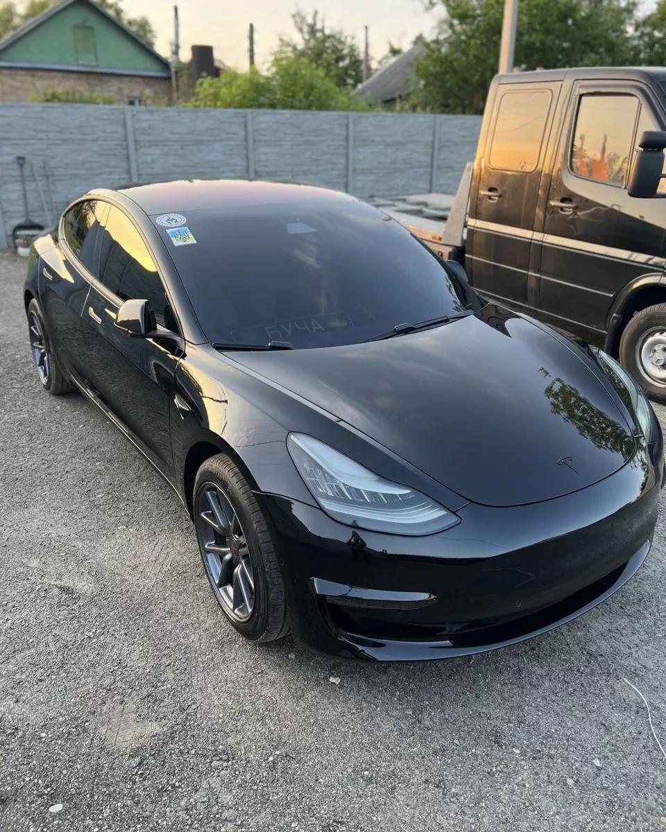 Tesla Model 3  68.3 kWh 2018thumbnail261