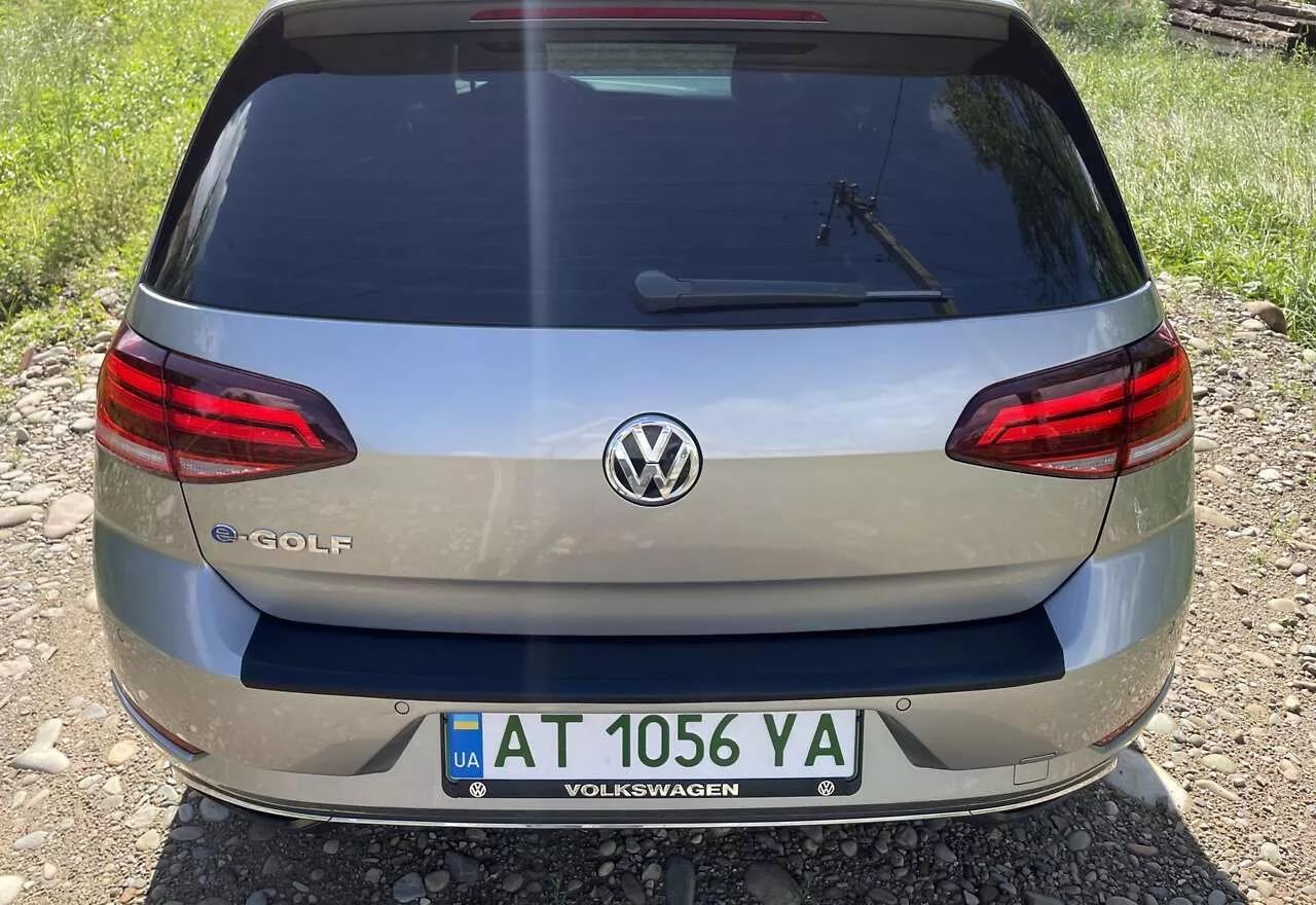 Volkswagen e-Golf  35.8 kWh 2017thumbnail61