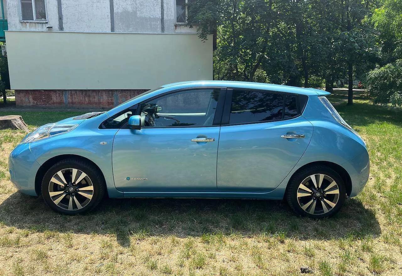 Nissan Leaf  30 kWh 2016thumbnail61