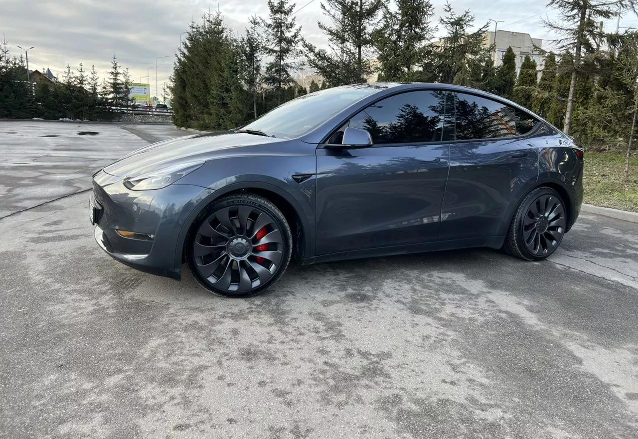 Tesla Model Y  2022thumbnail41