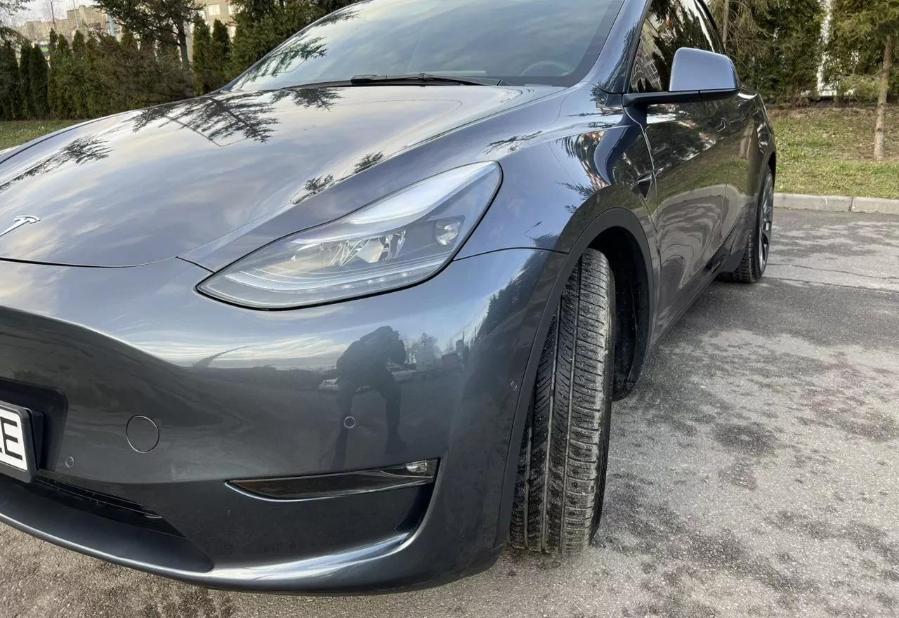 Tesla Model Y  2022thumbnail161
