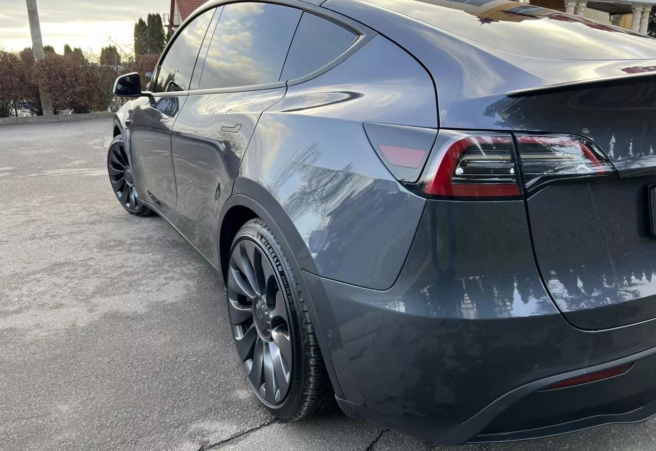 Tesla Model Y  2022171