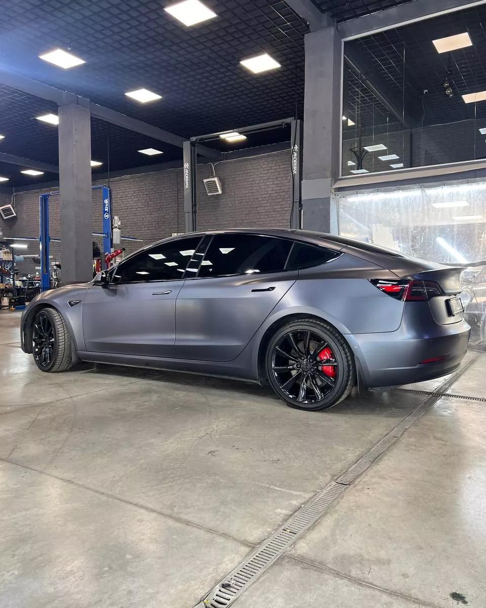 Tesla Model 3  80.5 kWh 202041
