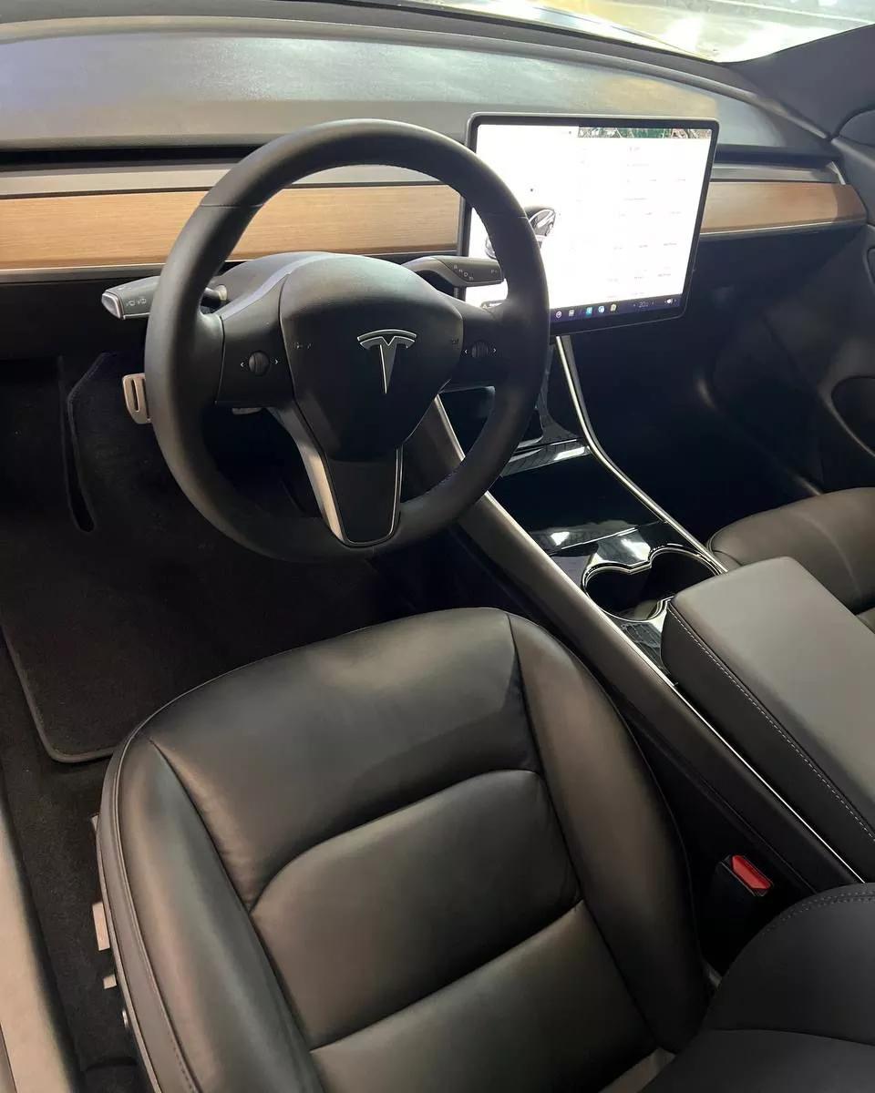 Tesla Model 3  80.5 kWh 2020101