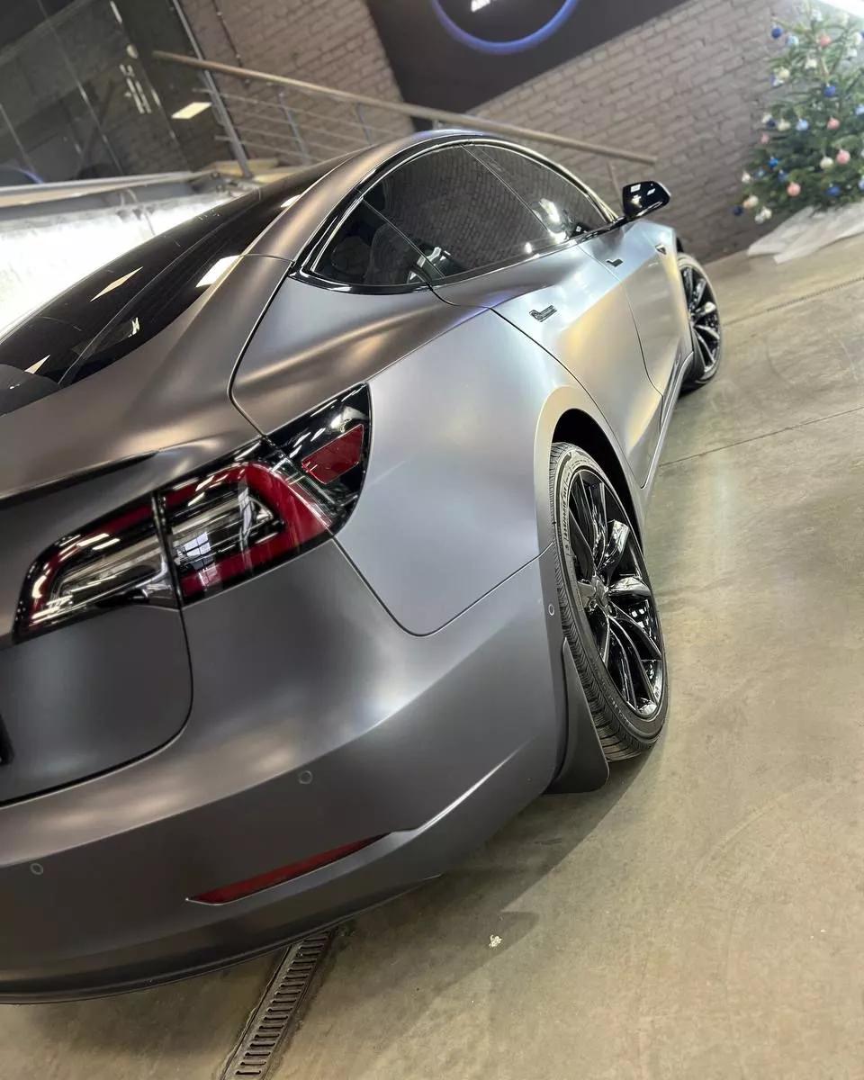Tesla Model 3  80.5 kWh 2020thumbnail171