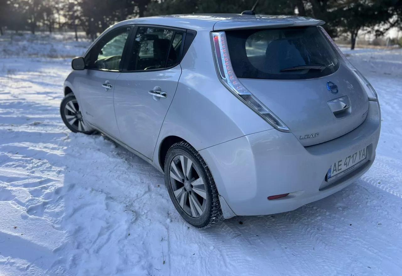 Nissan Leaf  24 kWh 2015thumbnail51