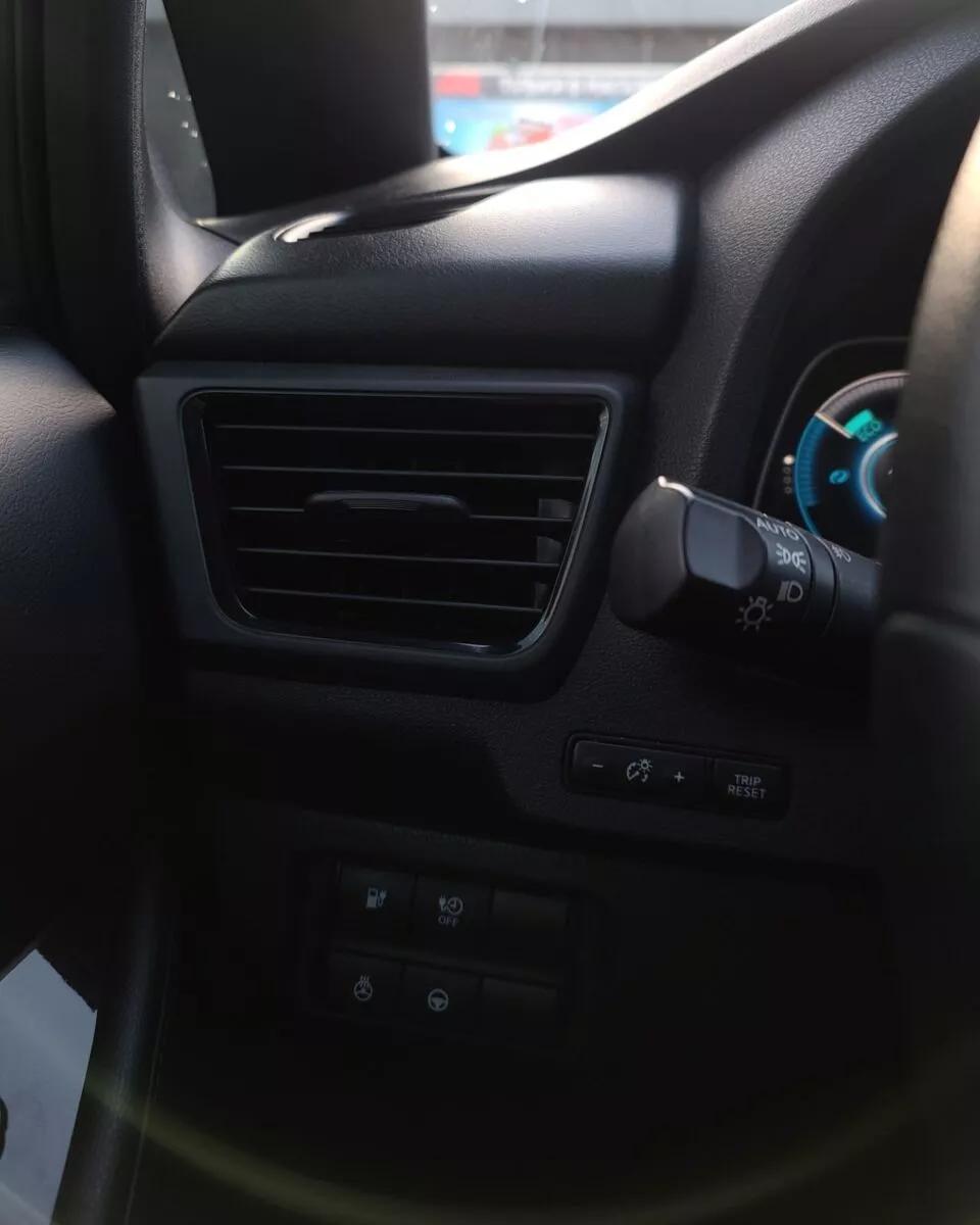 Nissan Leaf  40 kWh 2018thumbnail251