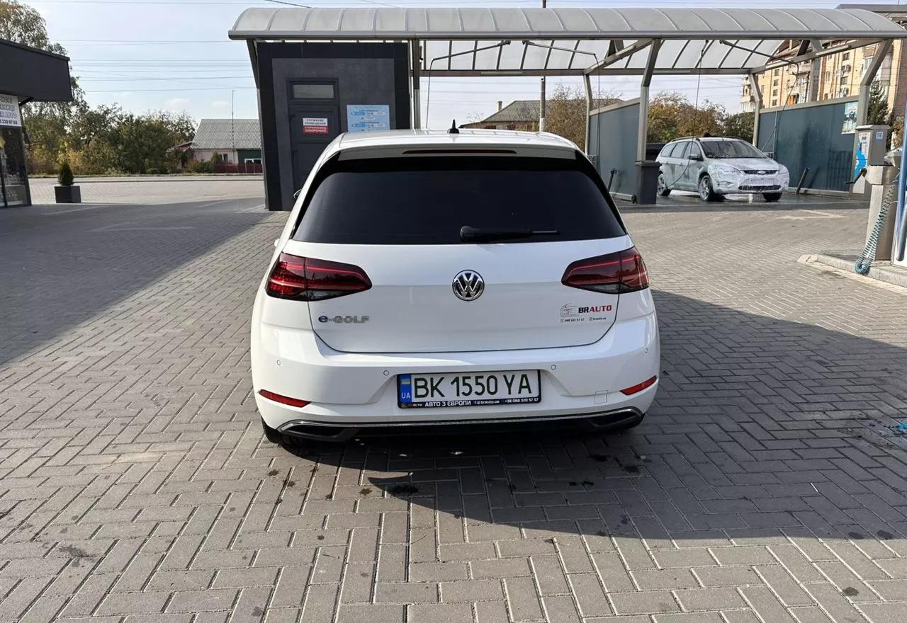 Volkswagen e-Golf  36 kWh 2017thumbnail41