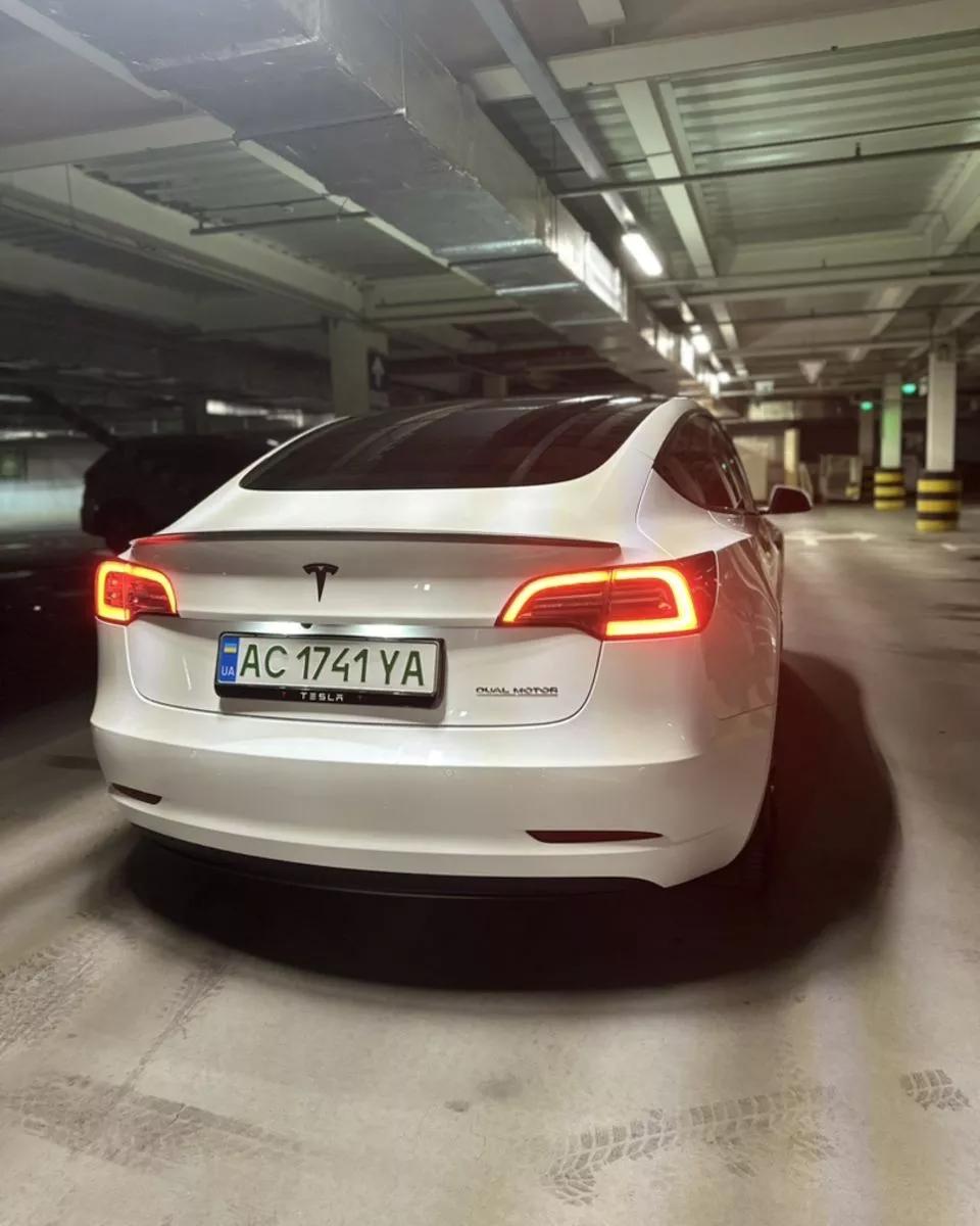 Tesla Model 3  82 kWh 2022thumbnail81