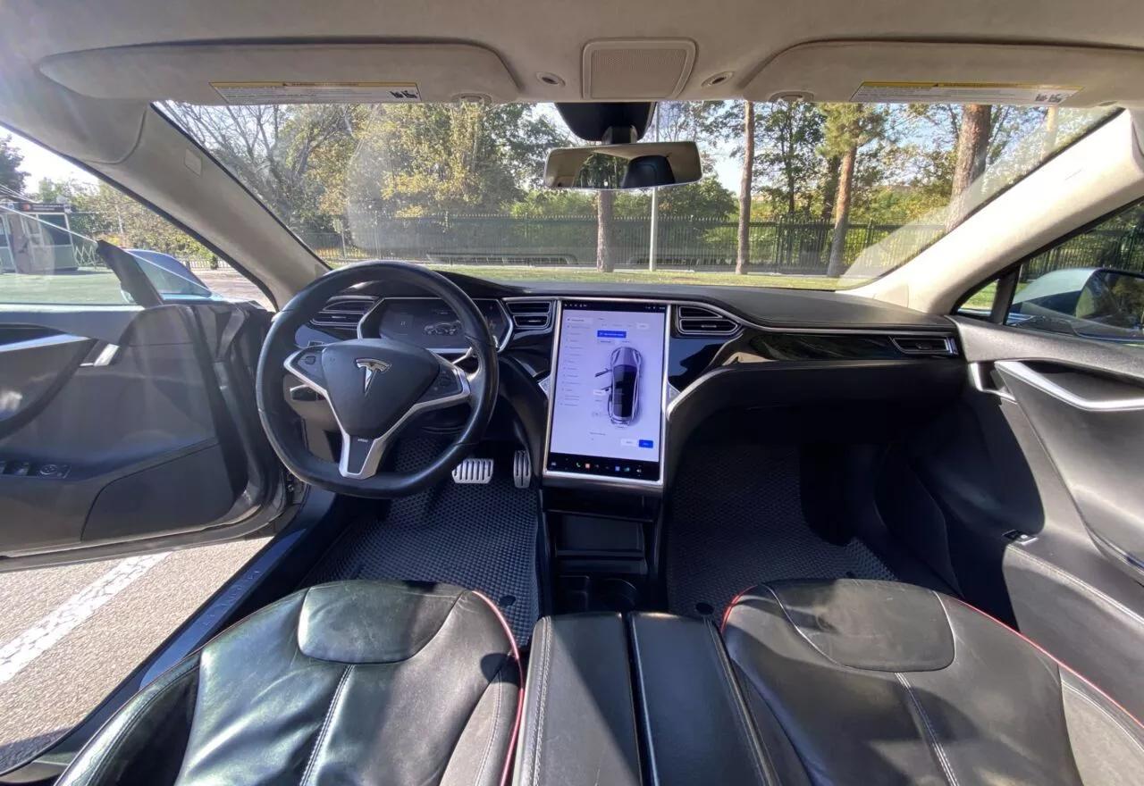 Tesla Model S  85 kWh 2013thumbnail131
