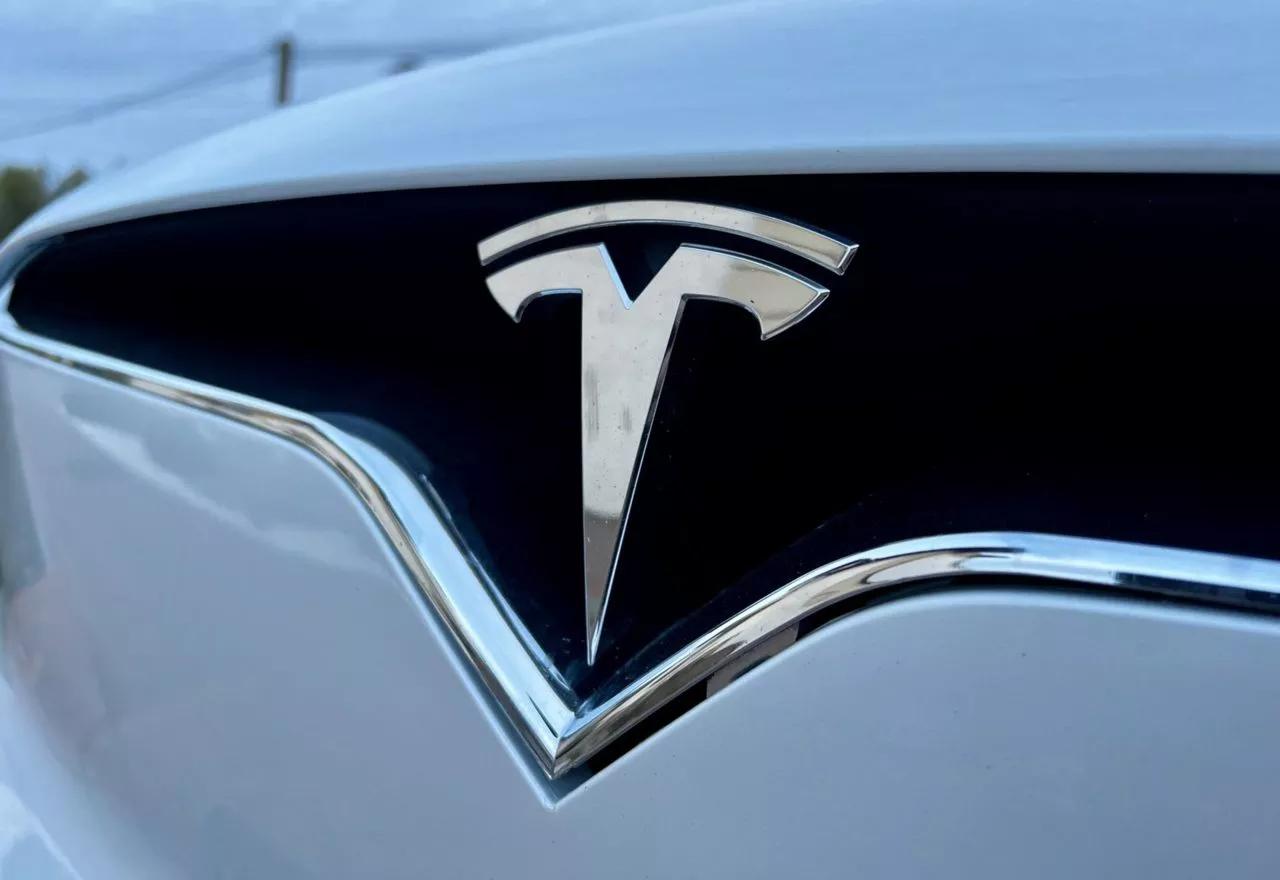 Tesla Model X  100 kWh 2018thumbnail101