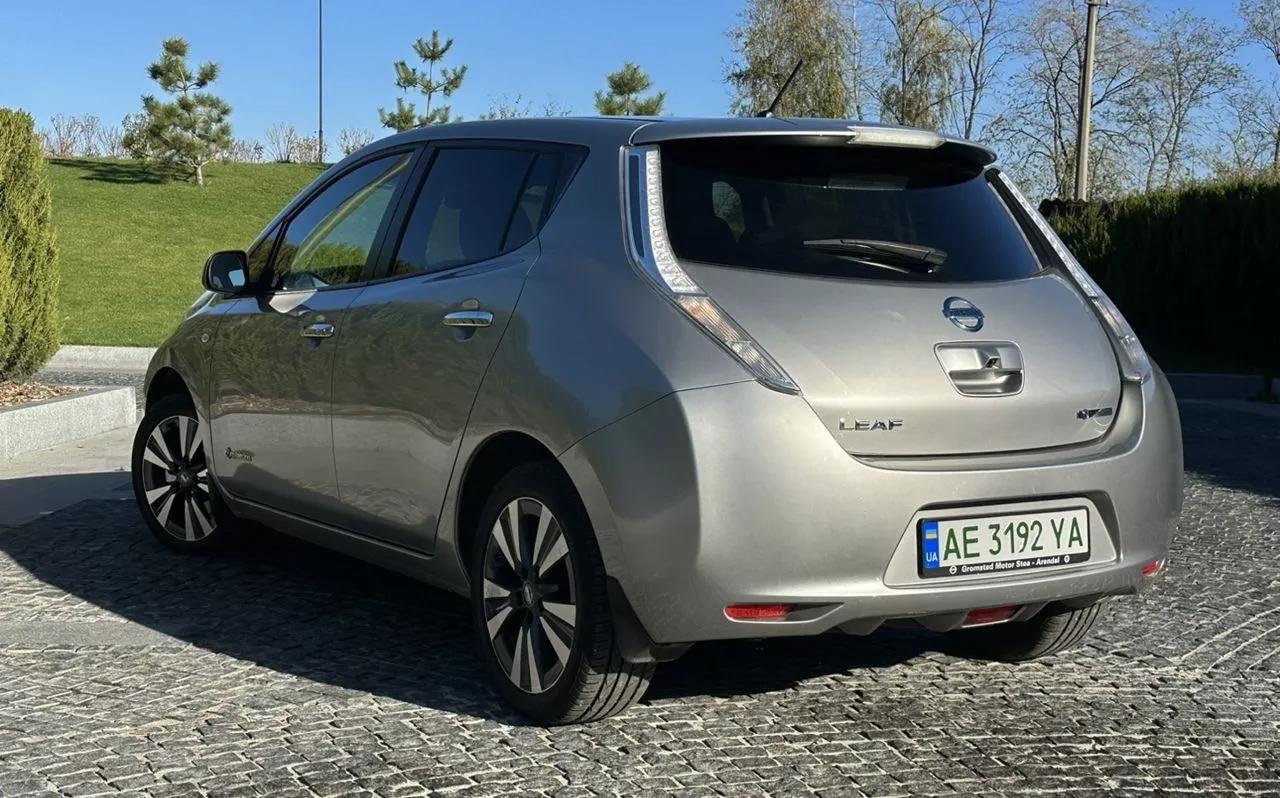 Nissan Leaf  24 kWh 2015thumbnail111