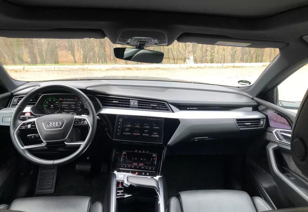 Audi E-tron  71 kWh 2020thumbnail211